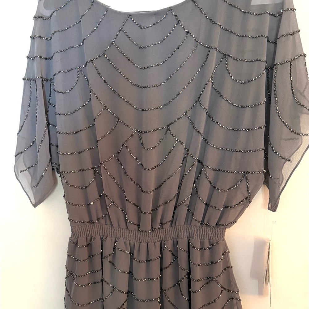 Adrianna Papell Evening Essentials in Gray